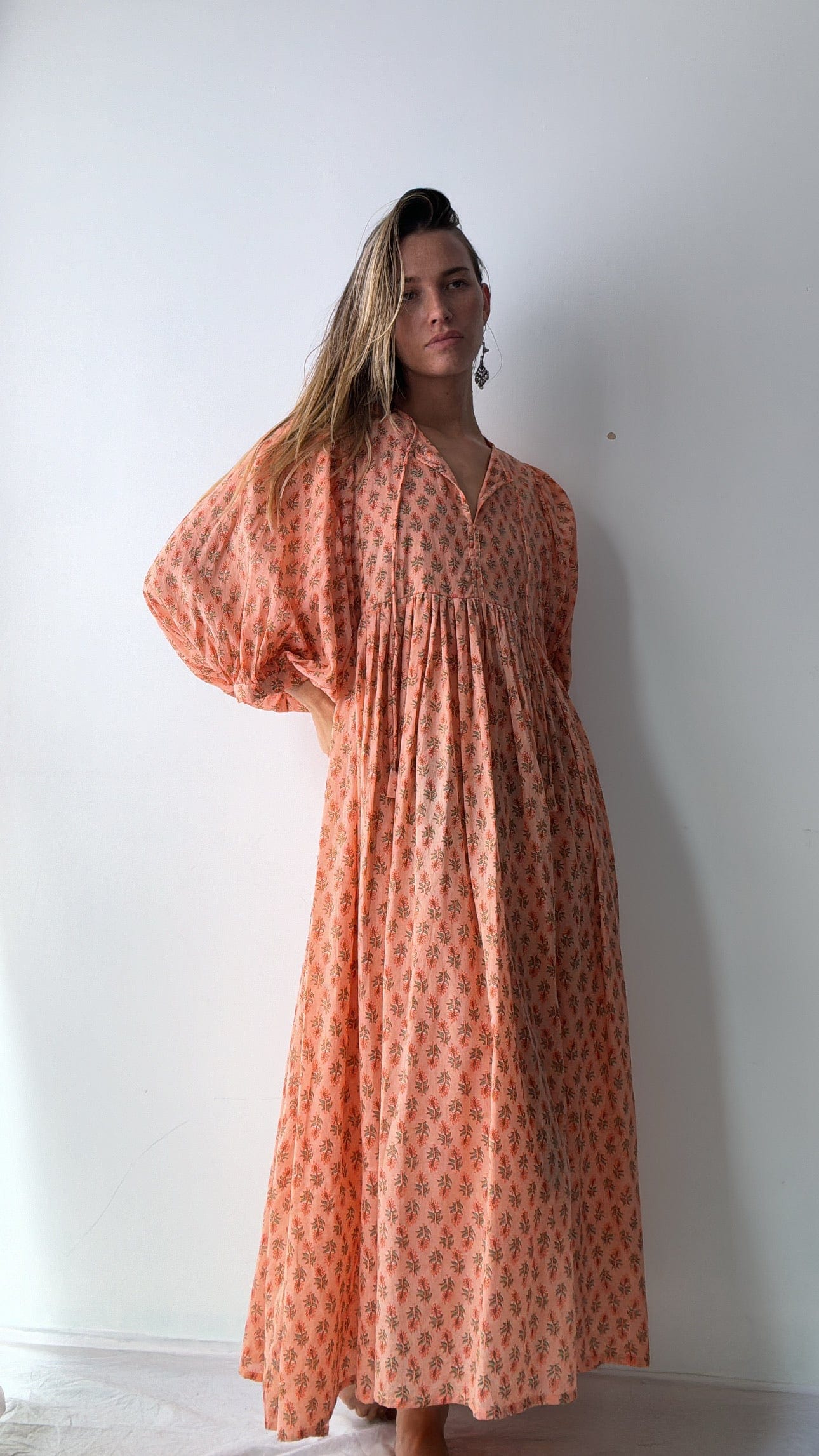 Sistergolden Apparel & Accessories Apri Midi Lantern Sleeve Dress