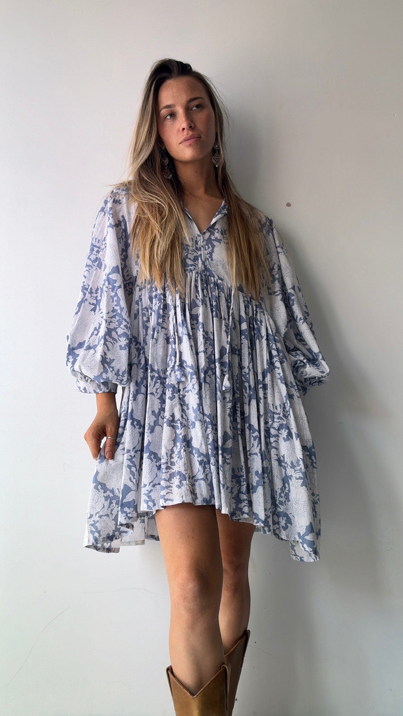 Sistergolden Apparel & Accessories Luce Short Lantern Sleeve Dress