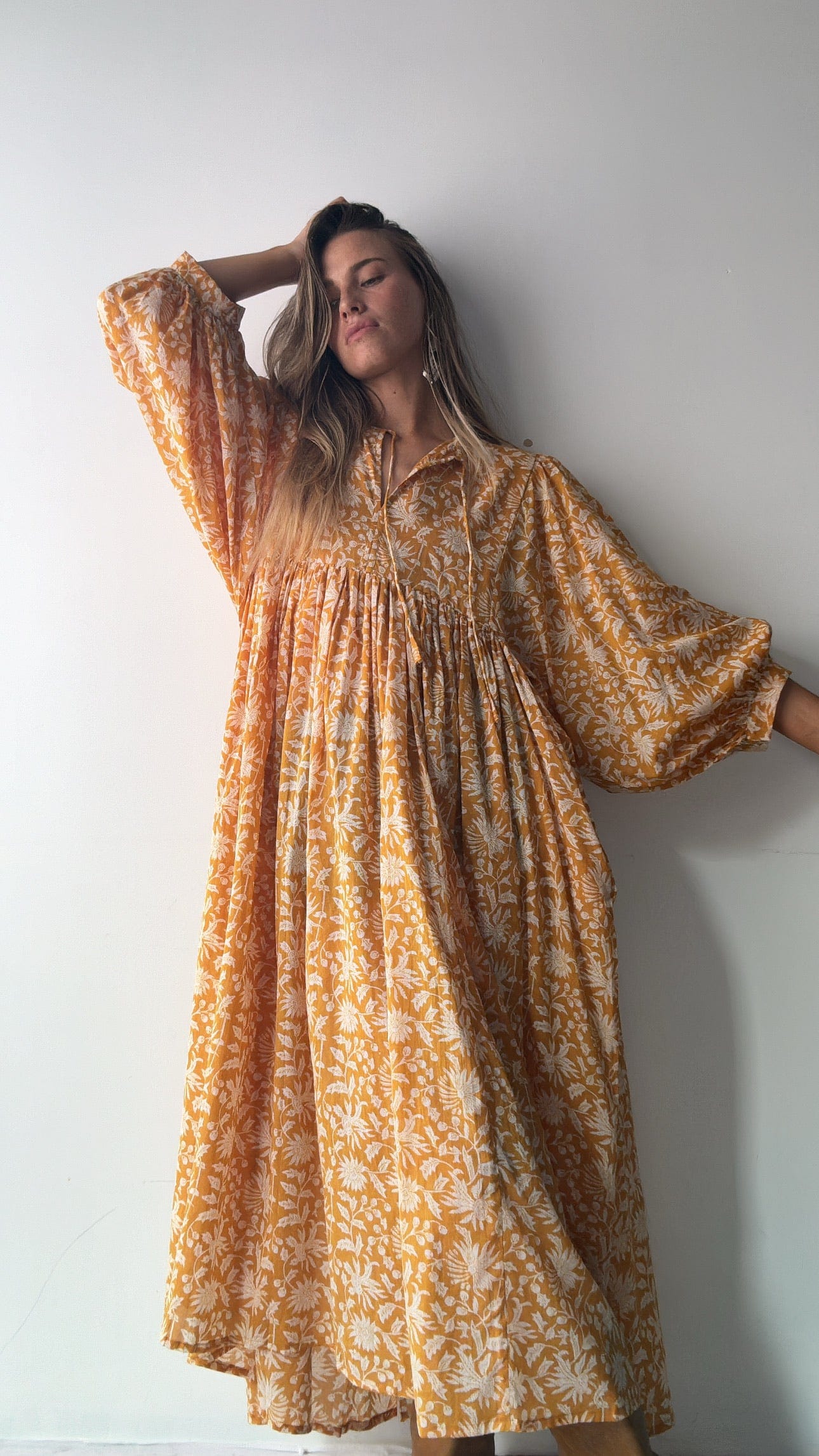 Sistergolden Apparel & Accessories Mus Midi Lantern Sleeve Dress