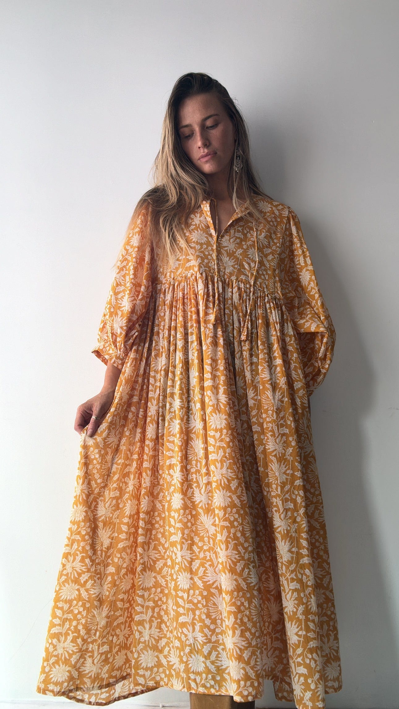 Sistergolden Apparel & Accessories Mus Midi Lantern Sleeve Dress