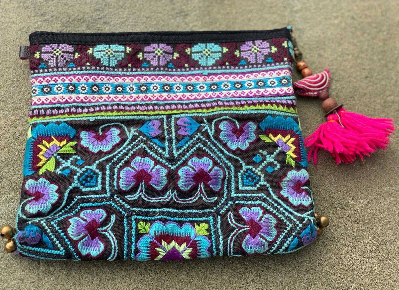 SisterGolden Bags Hmong Clover Clutch